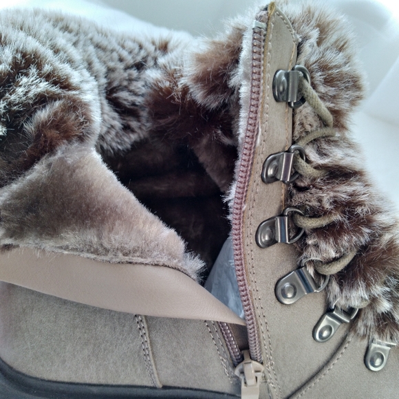 Madden Faux Suede Shearling Lined Lug Lace-Up Zip Ankle Boot, Warm Fuzzy Furry - Picture 4 of 11